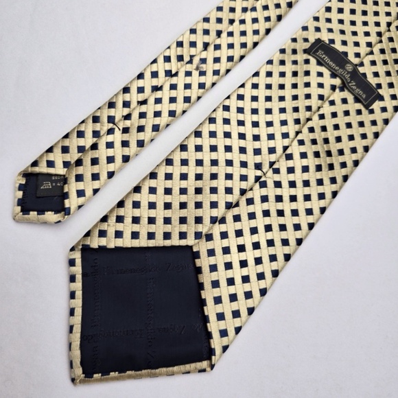 Ermenegildo Zegna- Silk Diamond Basketweave Tie - Navy Blue / Muted Gold - Picture 5 of 10